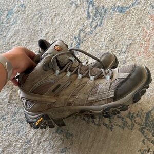 Moab 3 Mid Waterproof Hiking Boots